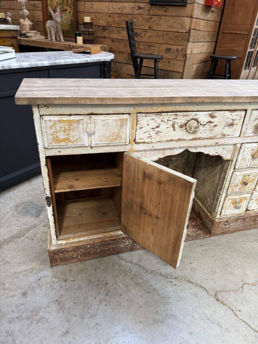 Antique barber's furniture from the early 20th century.