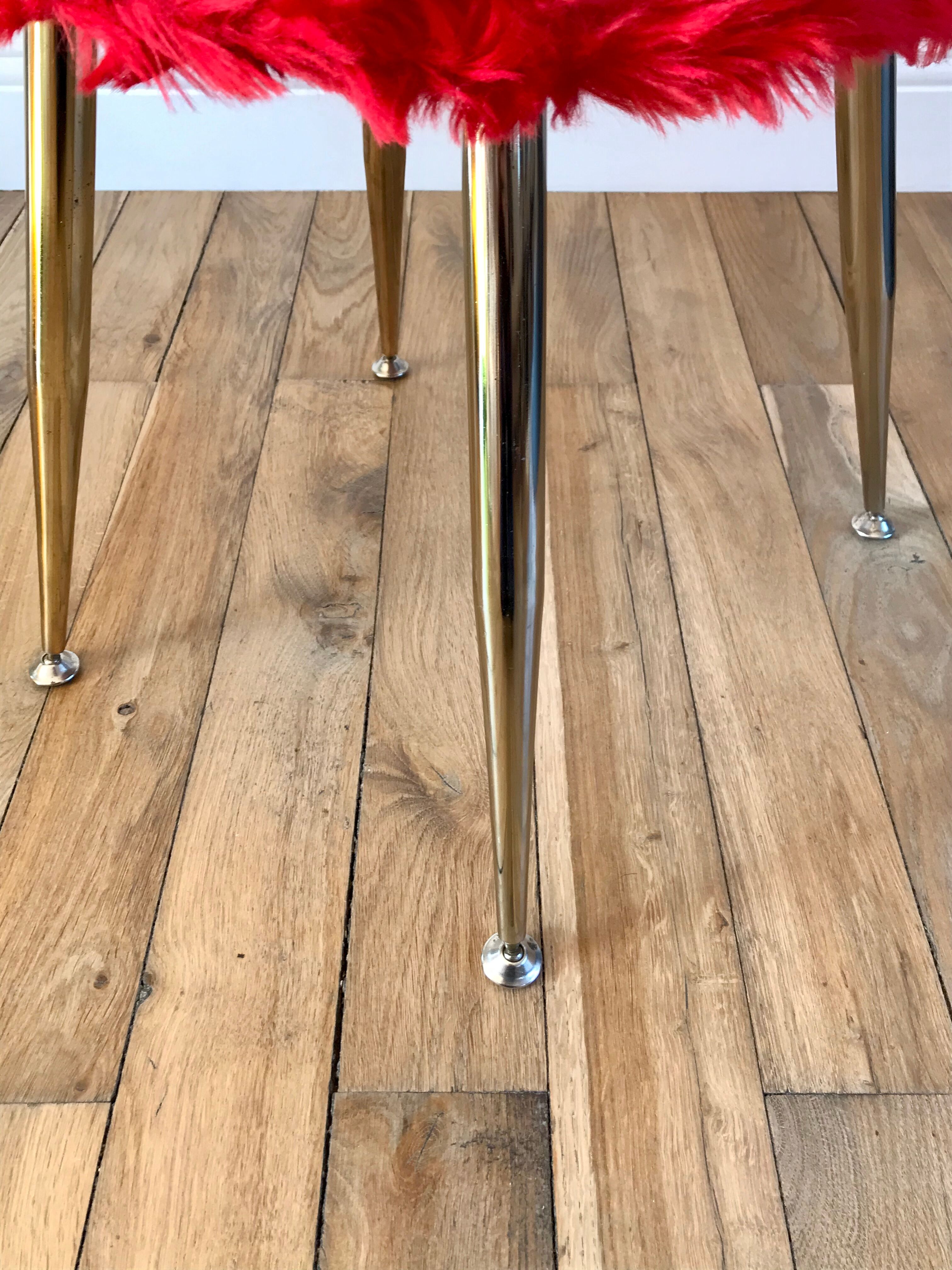 Red 60s mmoute chair