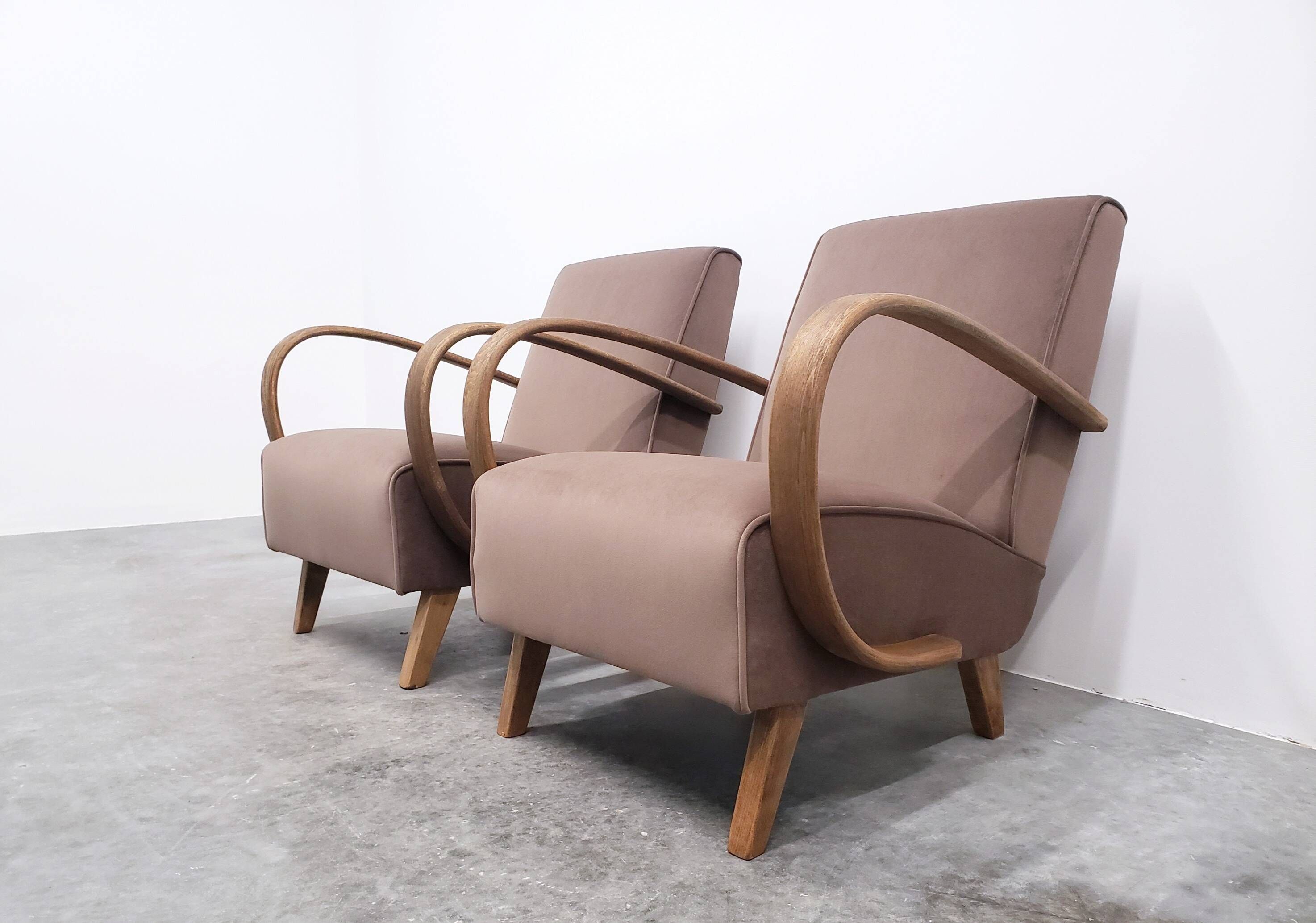 1930 Jindrich Halabala Bentwood Armchair in Dark Beige Velvet