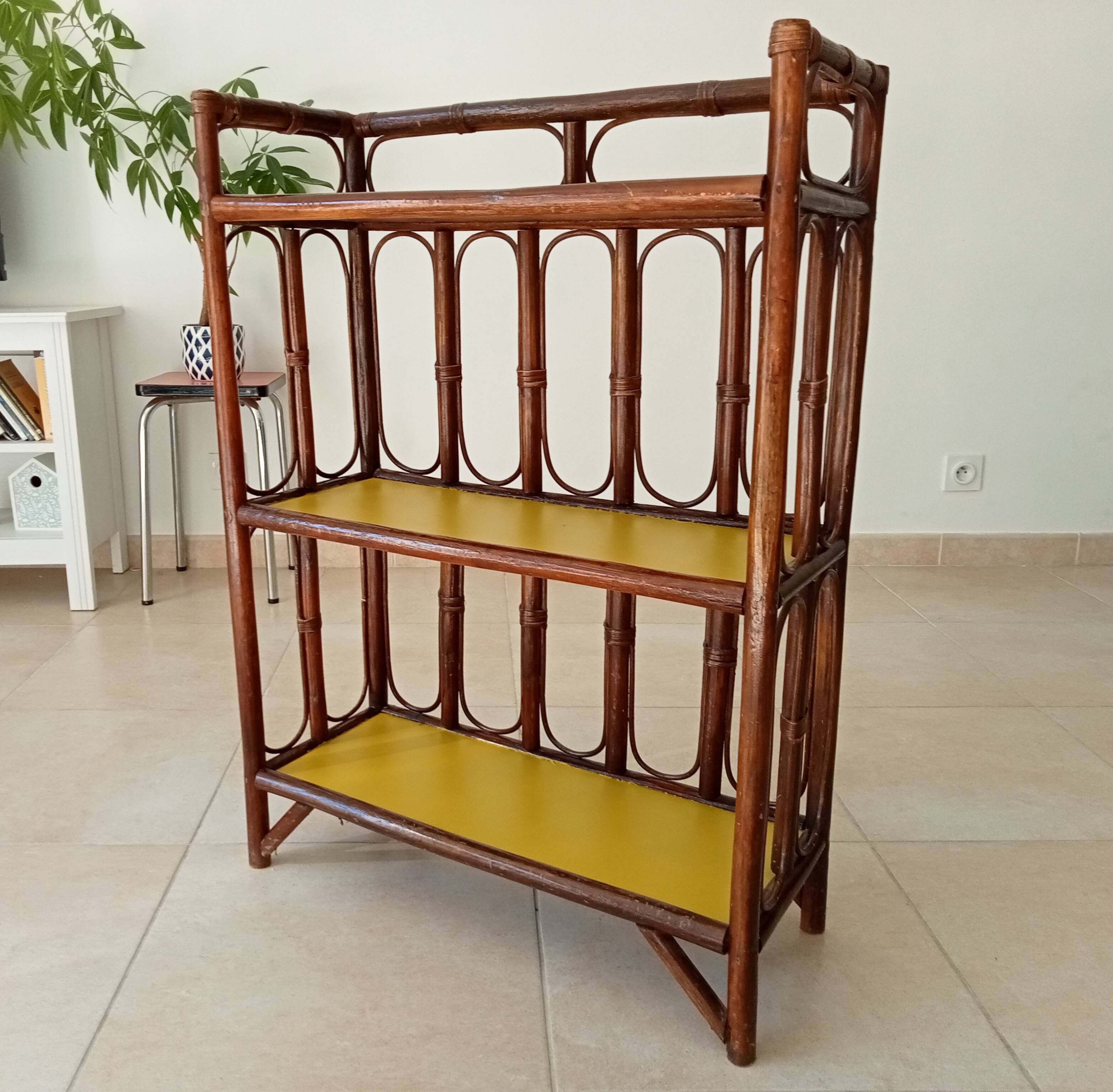 Vintage library shelf in bamboo and rattan 60s/70s