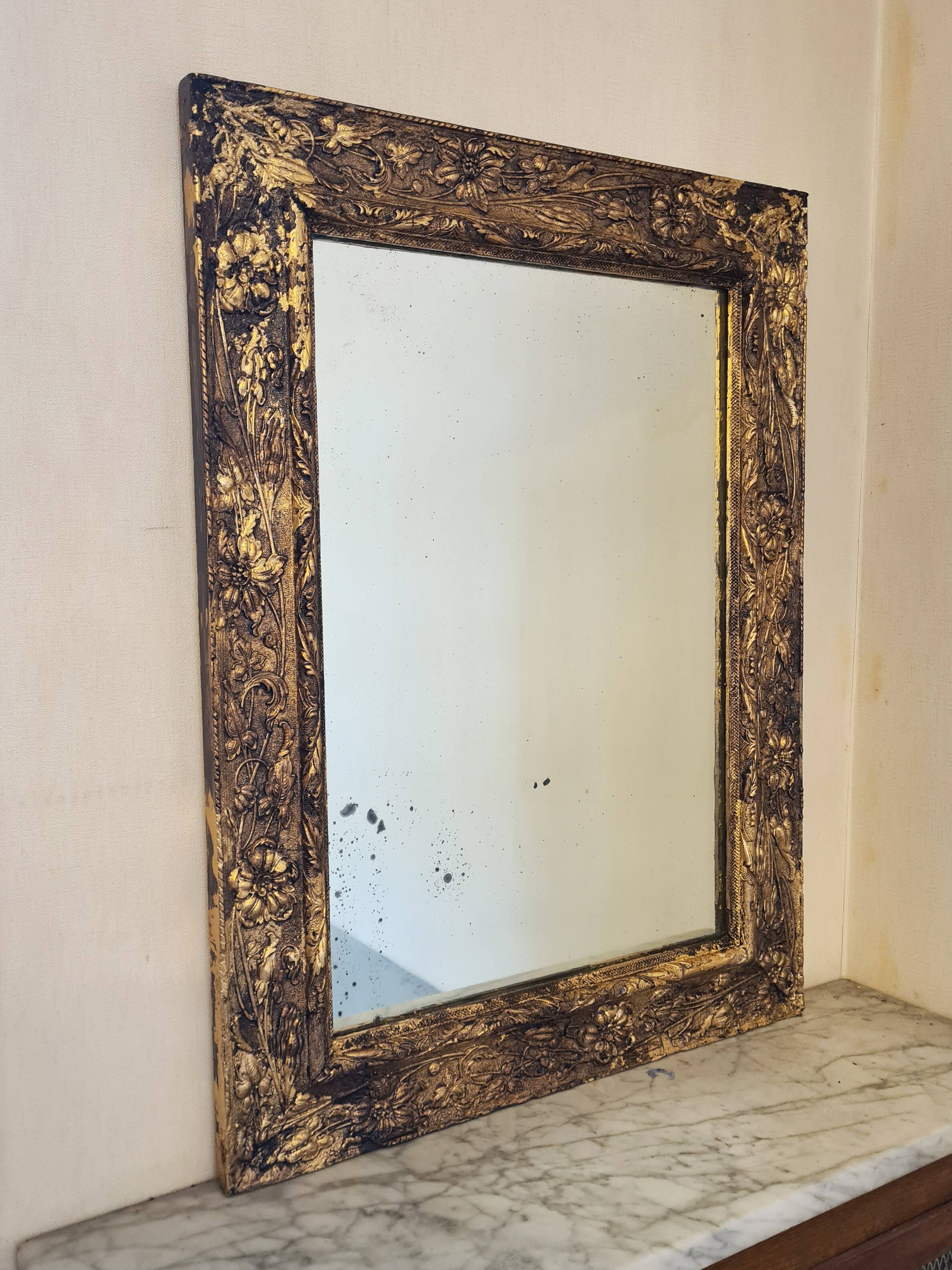 Miroir “Clotilde” – décor floral doré