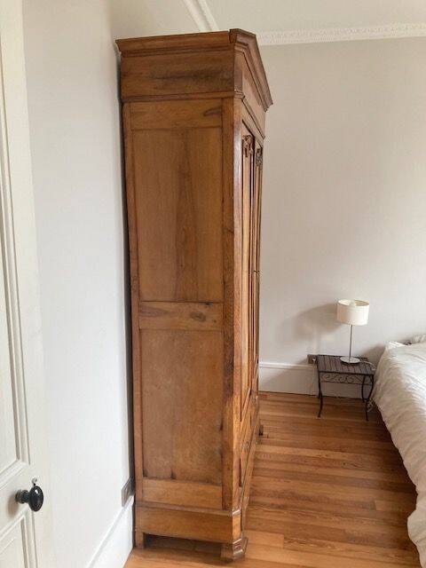 ANTIQUE CUPBOARD AROUND 1900