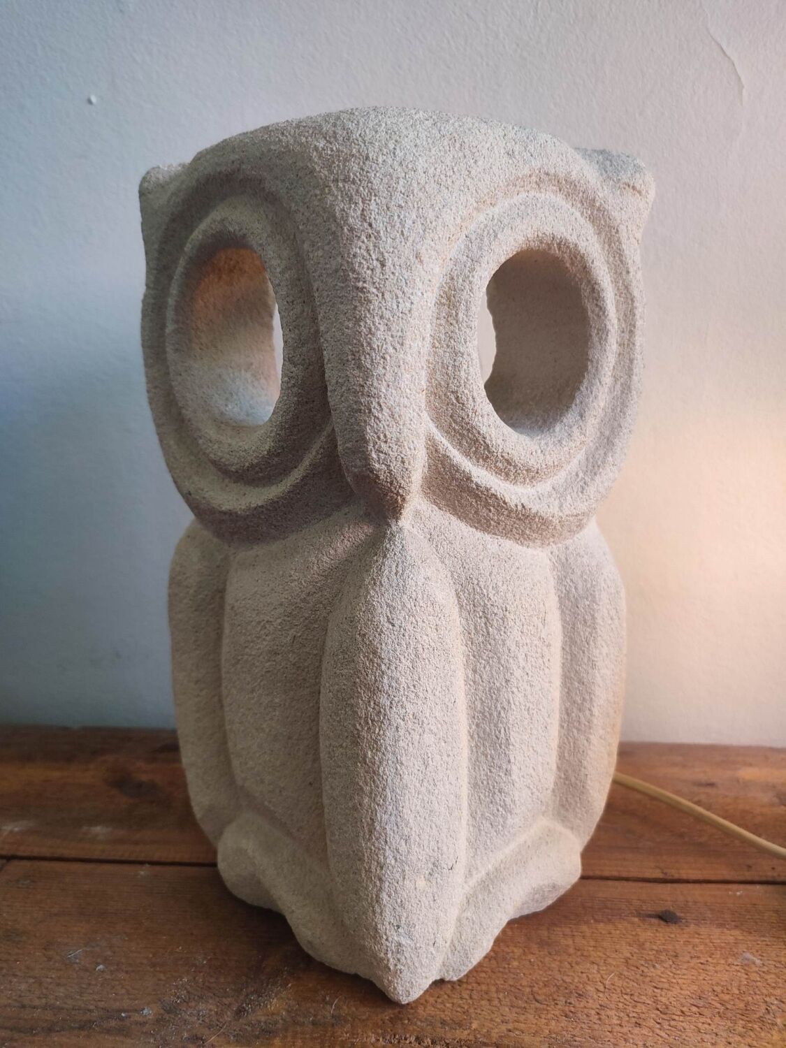 Limestone owl lamp, Albert Tormos, France, 1970s
