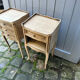 Paire de tables chevet louis xv en chene brut  clair