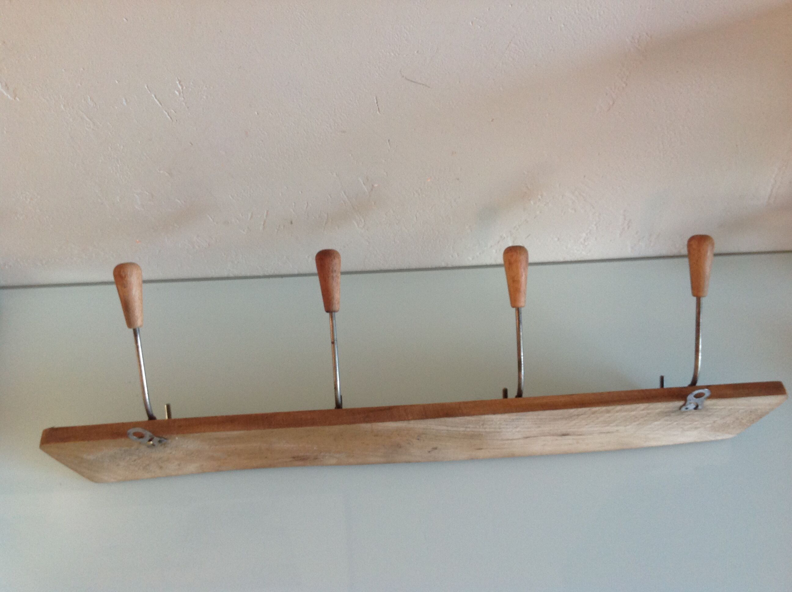 Four-headed wooden hook / vintage 60s-70s