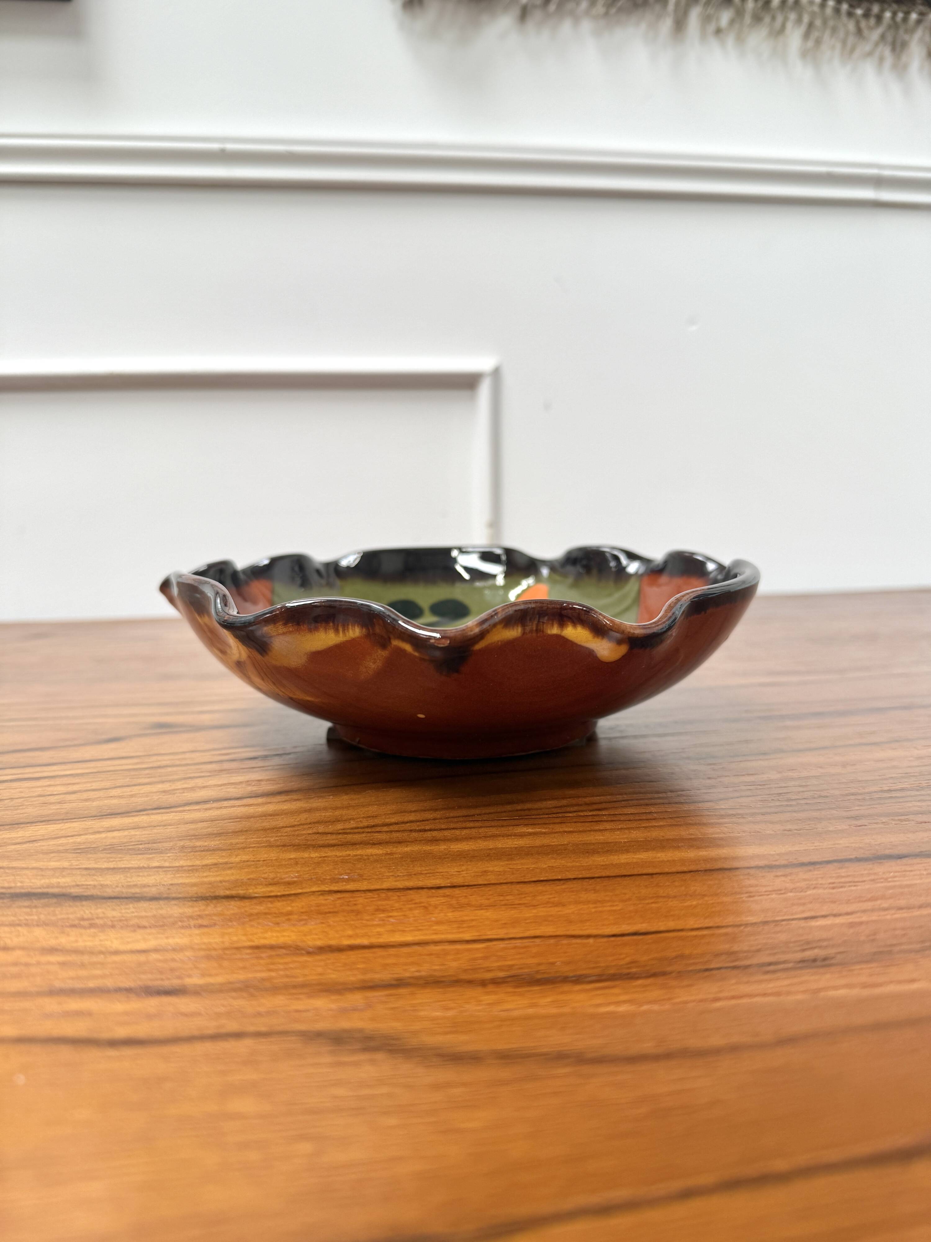 Terracotta pocket emptier