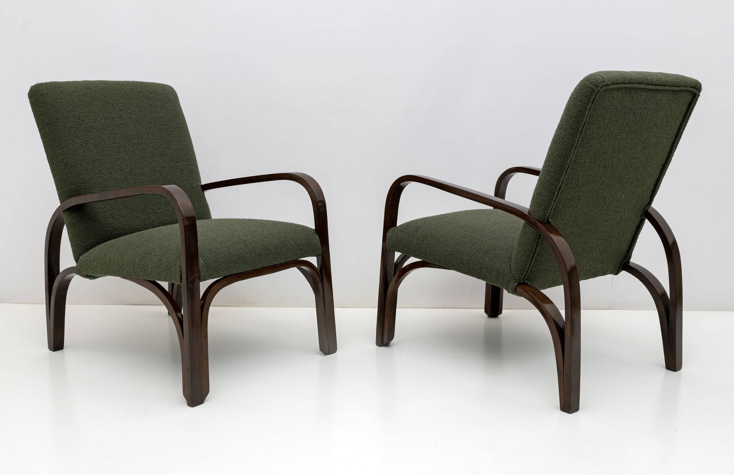 Ensemble Art Déco italien Bouclè vert composé de deux fauteuils et d'un petit canapé, années 1930