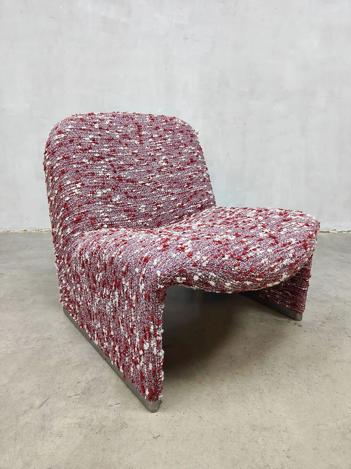 Midcentury easy lounge chair