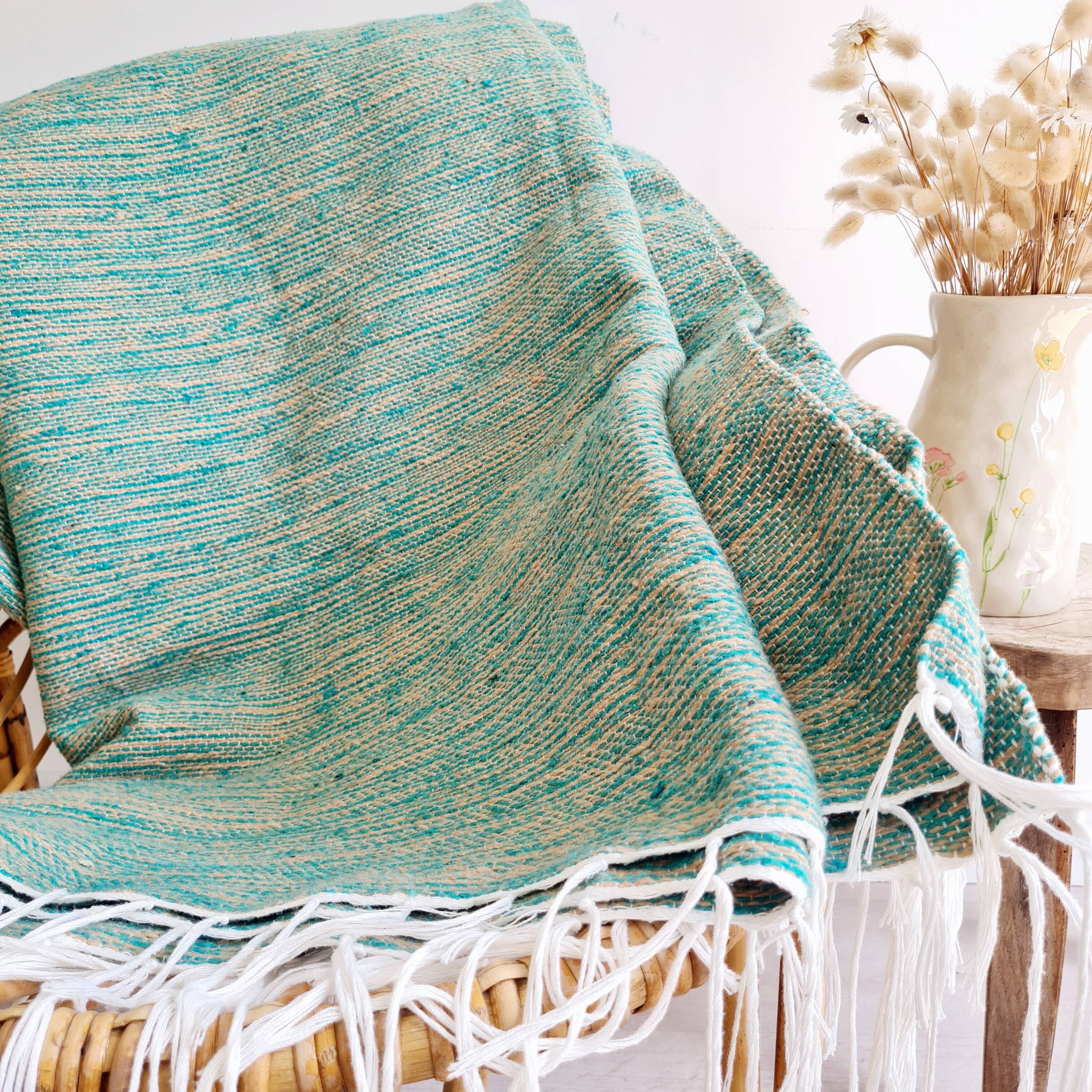 Handwoven green plaid with fine striped linen - fine fringes