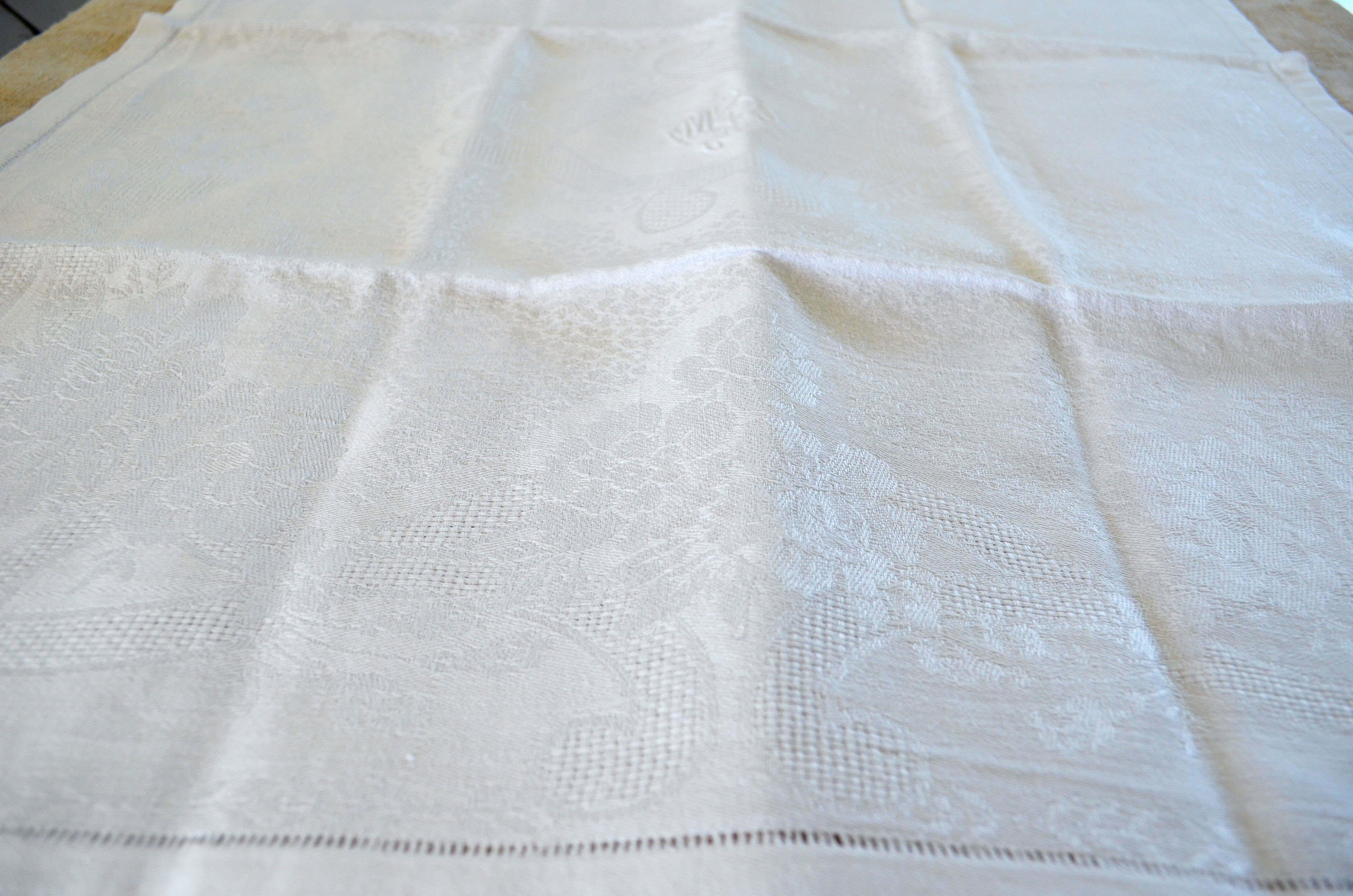 Set of 12 hand-embroidered napkins