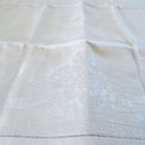Set de 12 serviettes de table brodées main