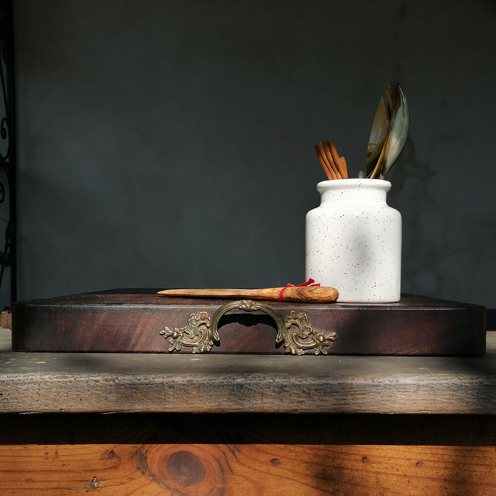 Flat wooden log board and handles