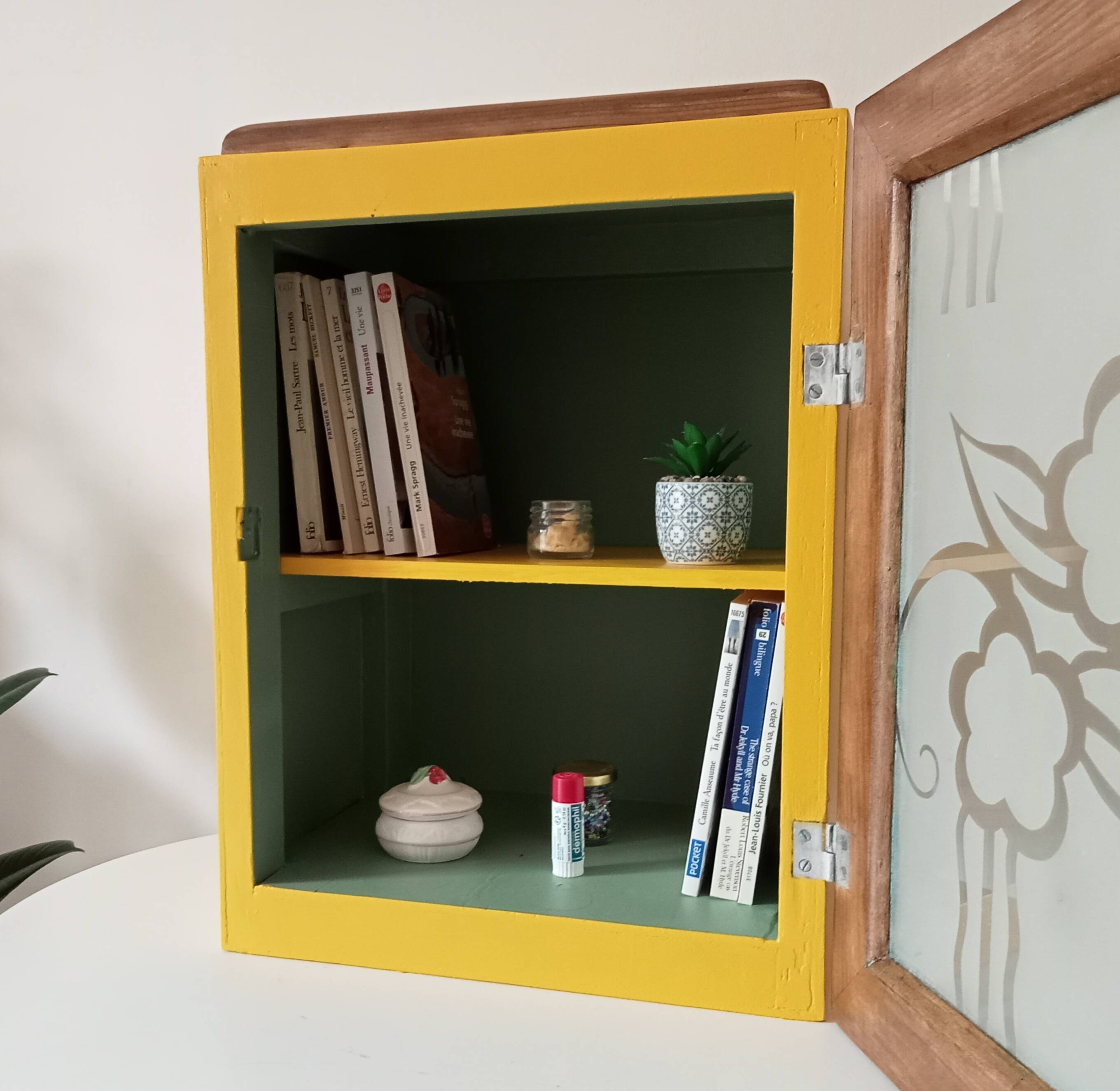 Vintage medicine cabinet 50s/60s