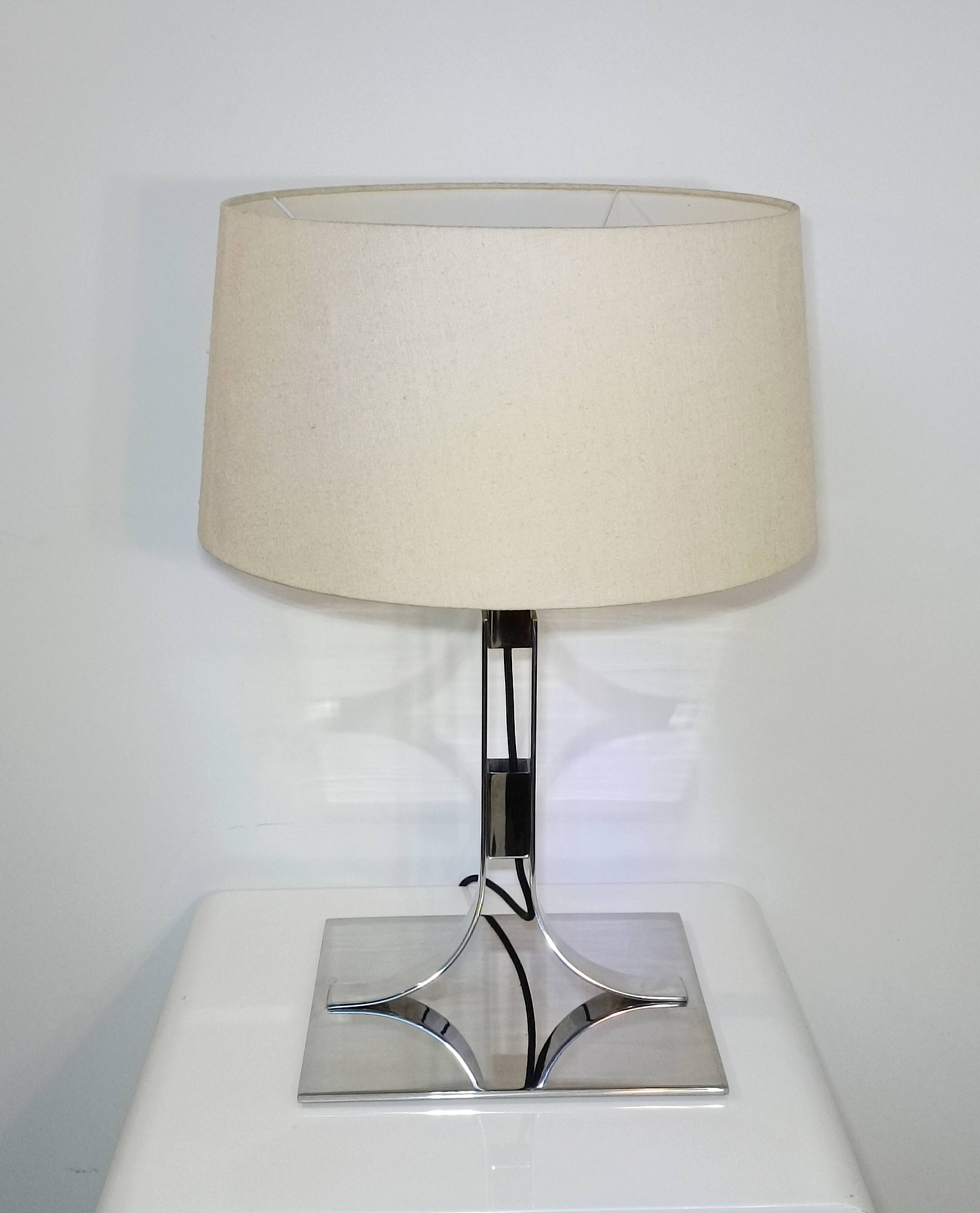 Important Bach lamp by F. Correa and A. Mila for Santa & Cole 1970s