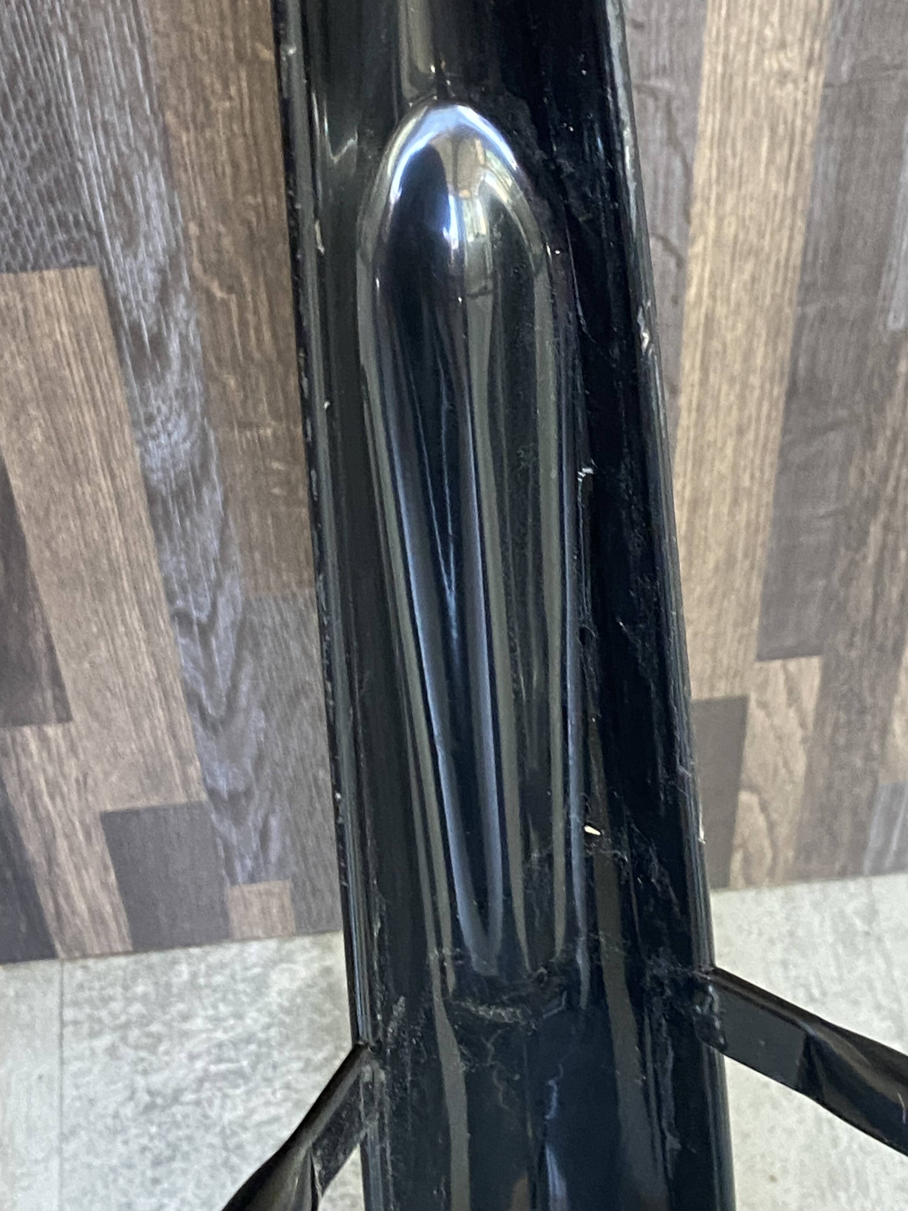 Tabouret haut de bar industriel tolix h75 empilables noir