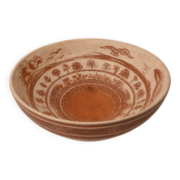 Large shallow terracotta dish decorated with birds, 20th century.