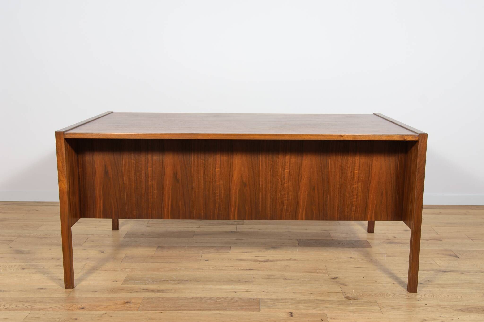 Mid-Century Walnut Desk by Jens Risom for Jens Risom Design, 1960s