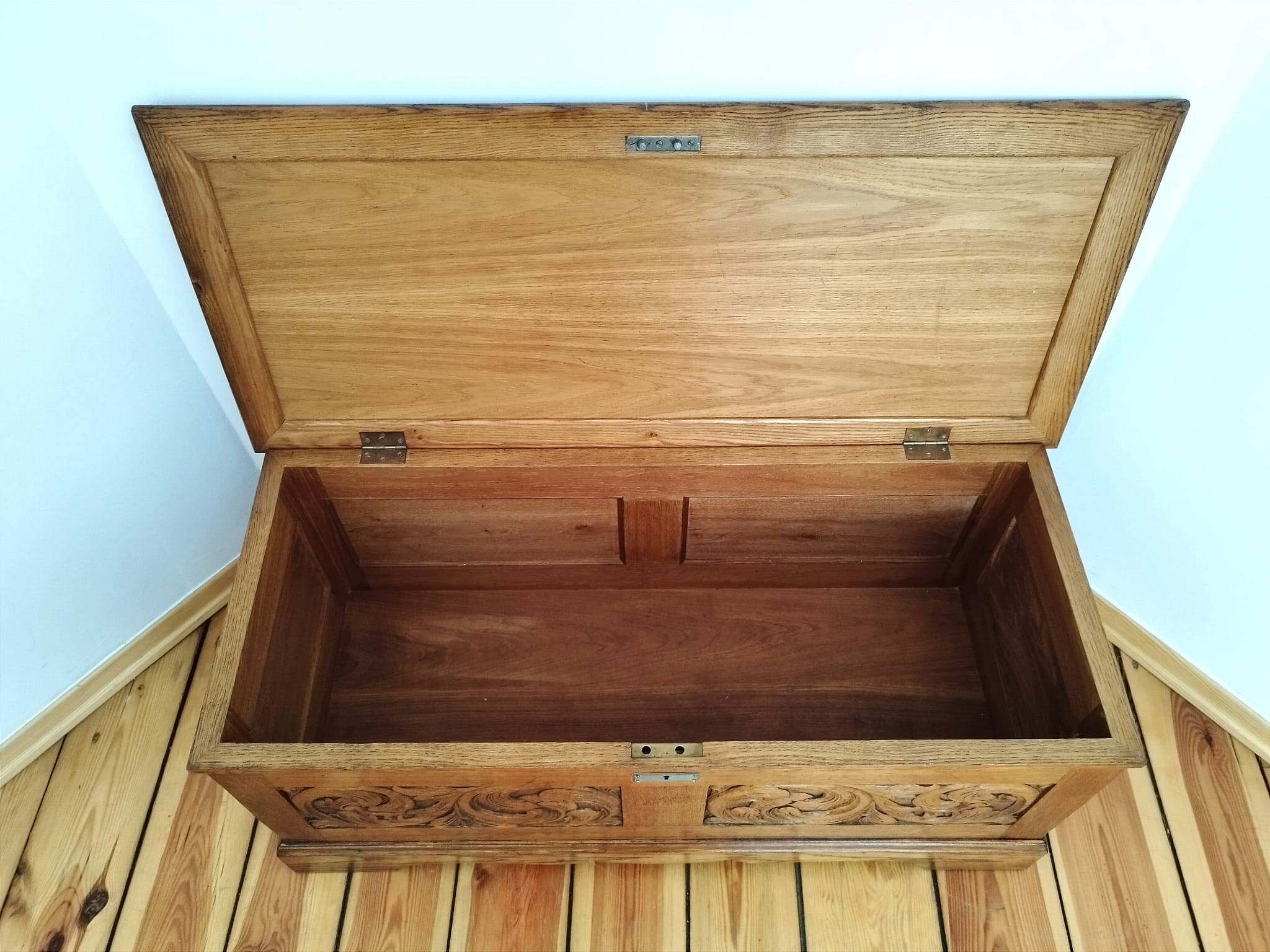 Vintage chest, the 50s