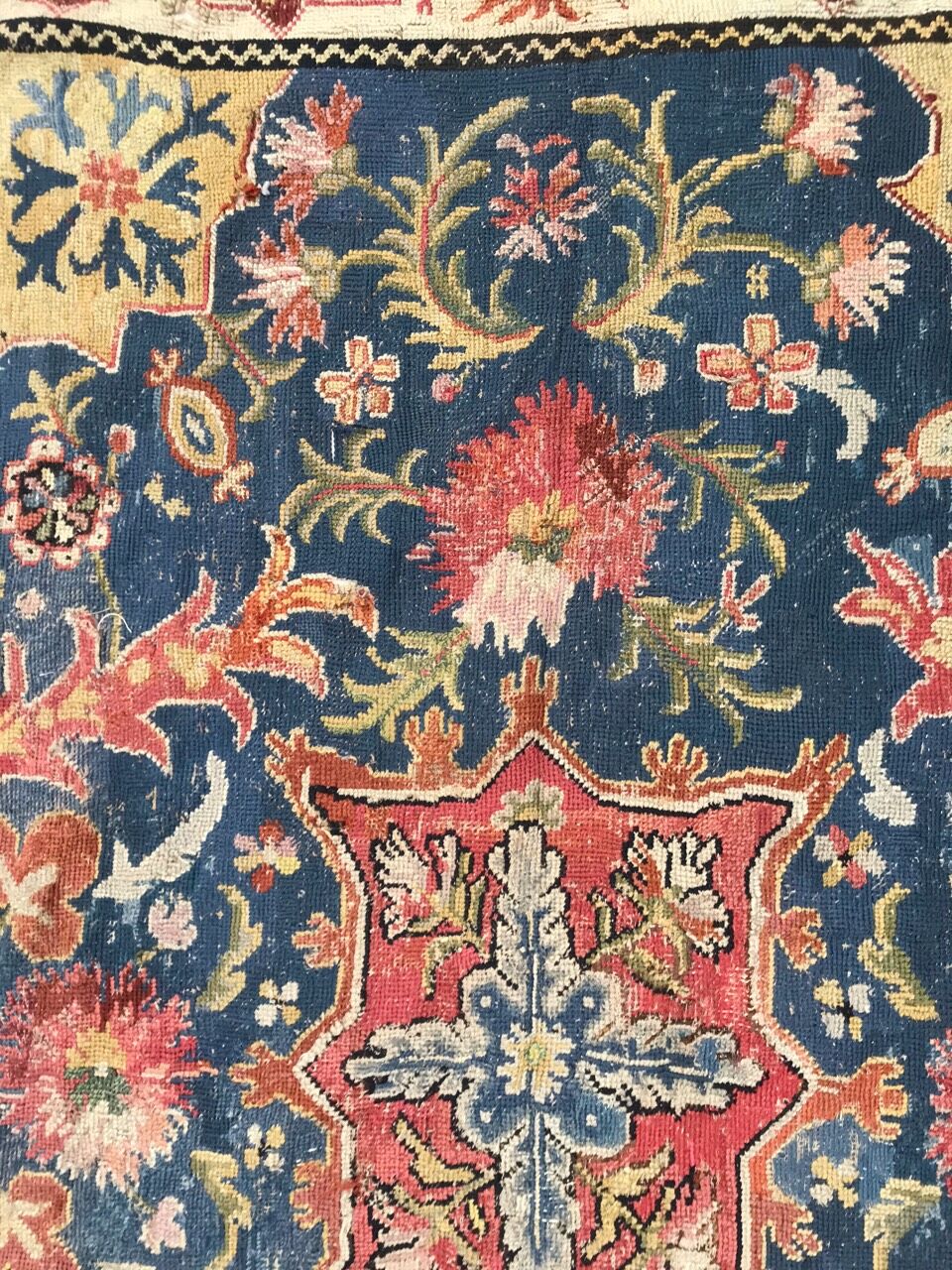 Ancient Portuguese dot rugiola 168x258 cm