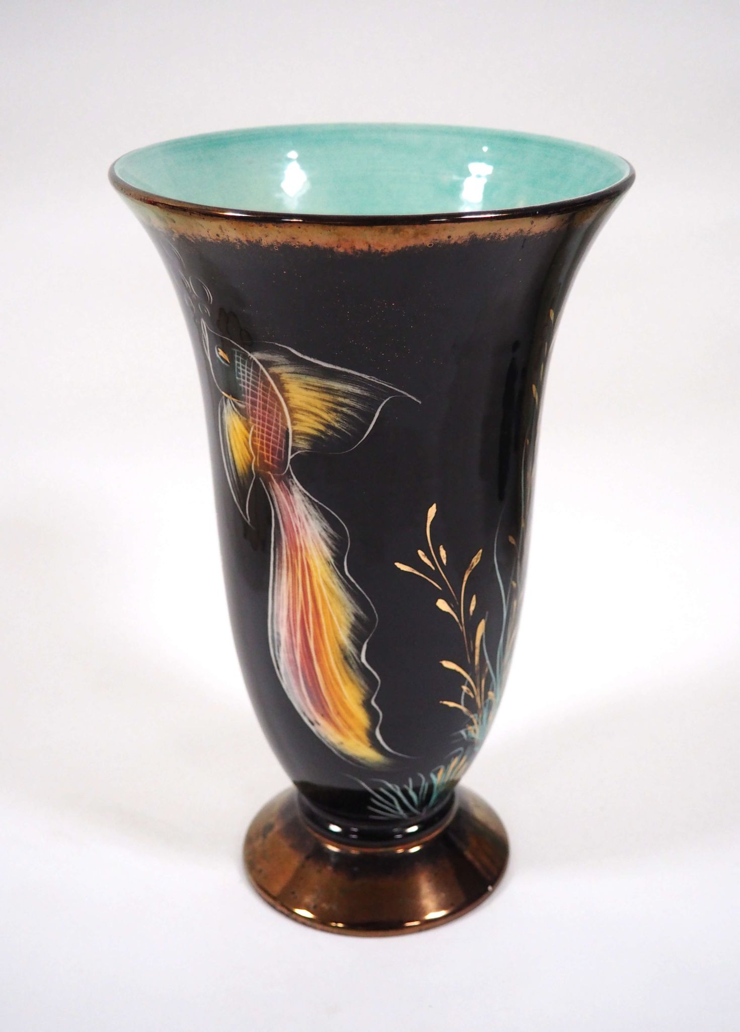 Fish decor vase