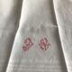 Serviette de toilette nid d’abeille initiales brodées
