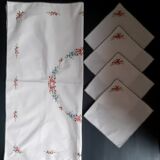 Tablecloth and napkins