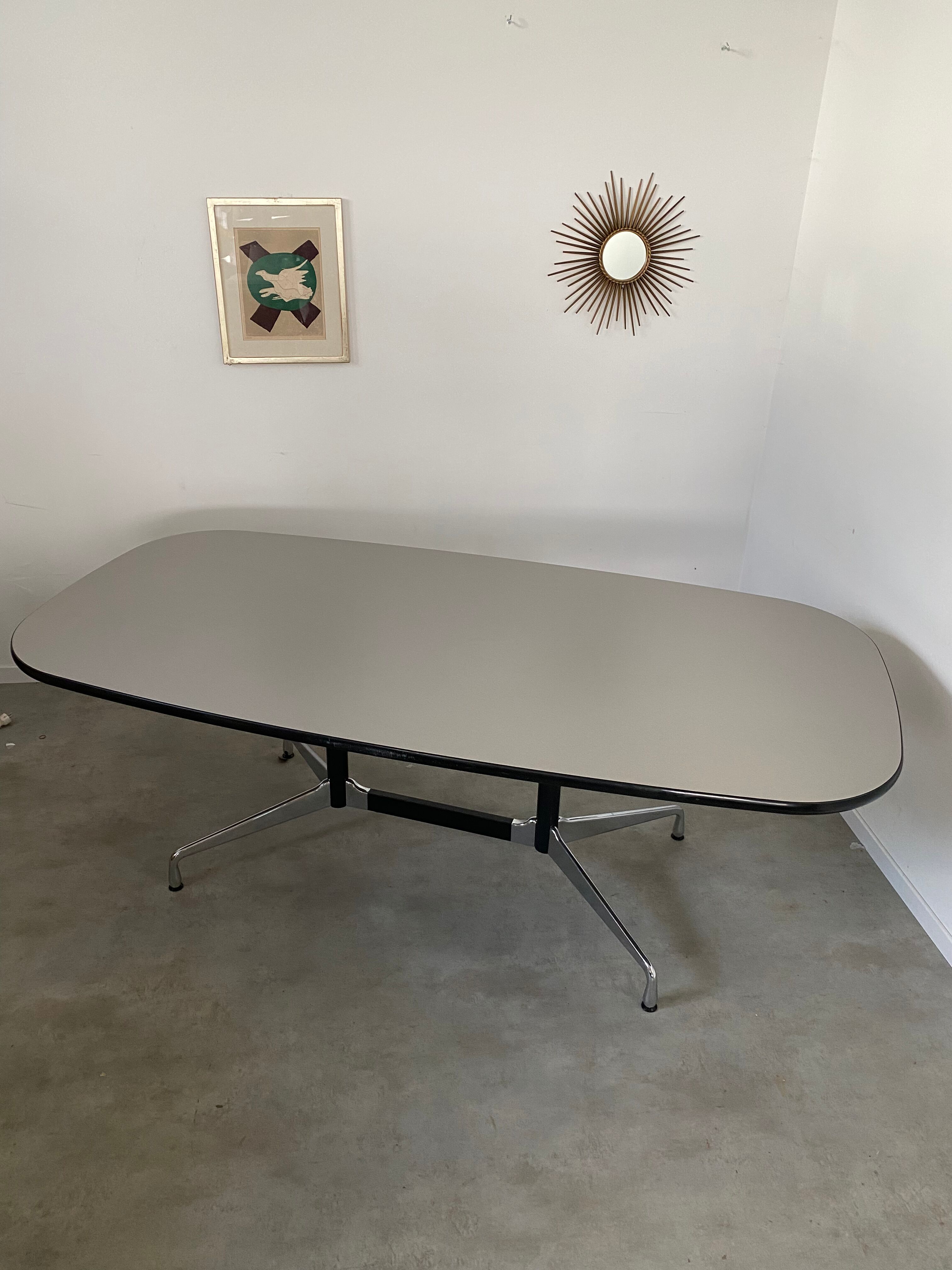 Table room table conference by Charles Ray Eames for Vitra