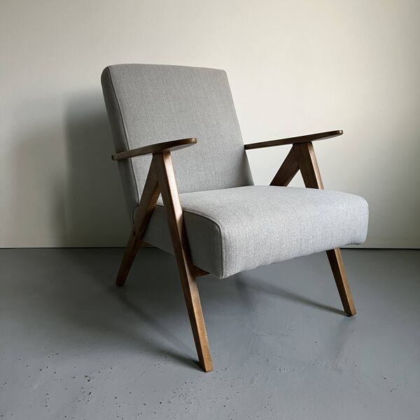 Fauteuil vintage mid-century moderne : tissu gris et cadre en bois de hêtre