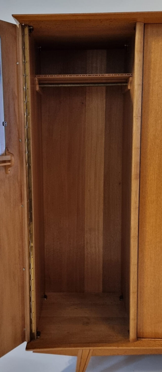 Armoire du milieu du siècle