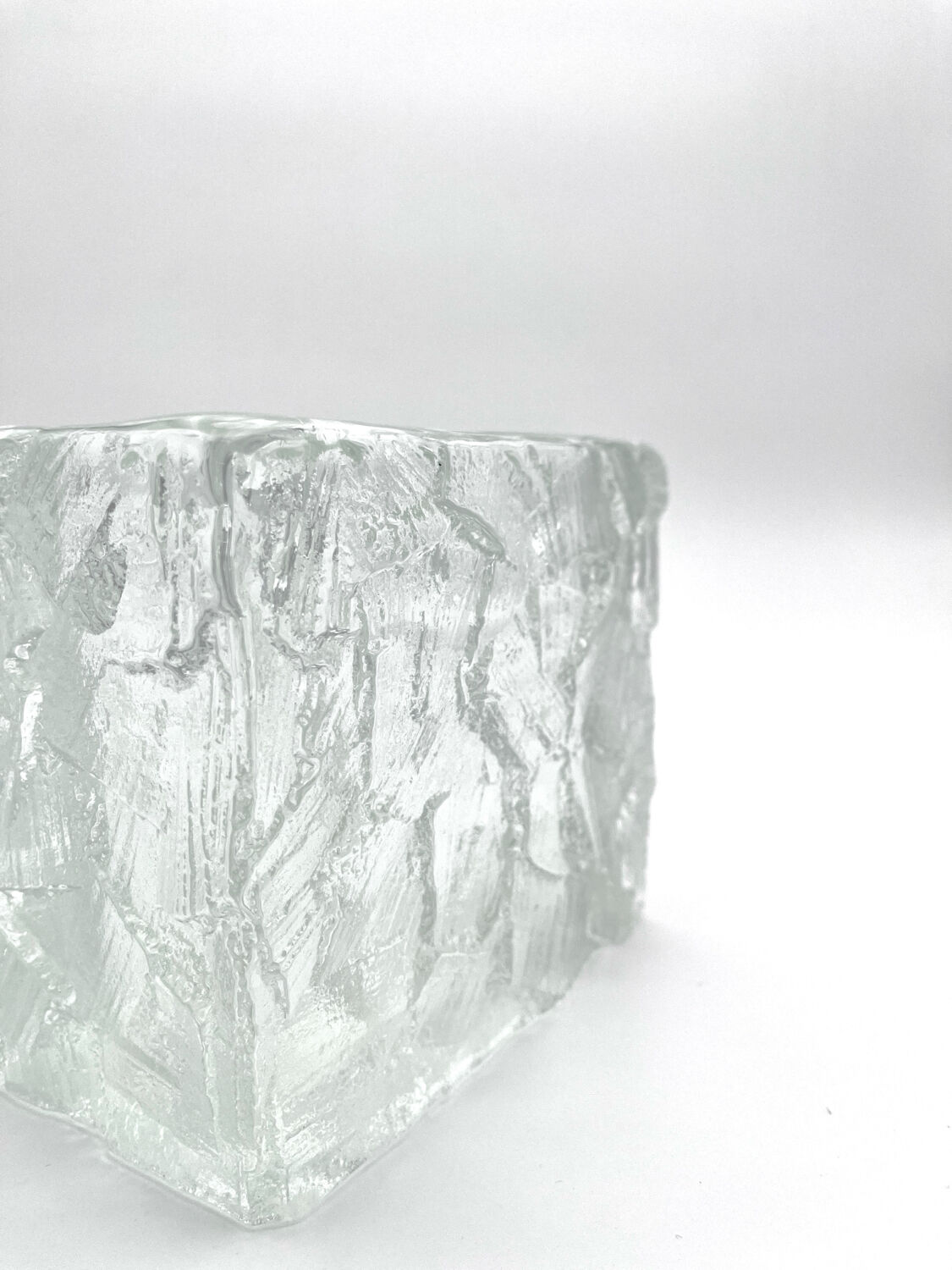 Brutalist vase "Demant" Göte Augustsson - Ruda Glasbruk - Sweden 1960