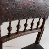 Ensemble de 3 chaises Renaissance en chêne et cuir gaufré, 19ème siècle, Belgique