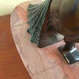 Serre livres. Art nouveau  signé TED paons.