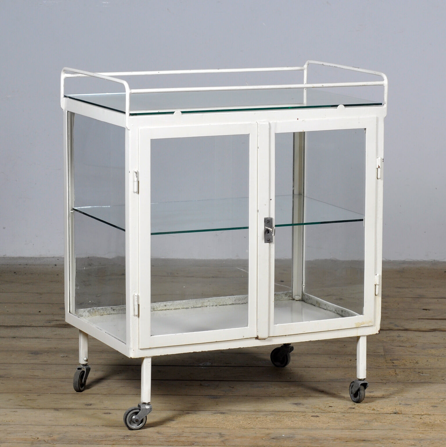 Medical showcase / trolley, 1940s