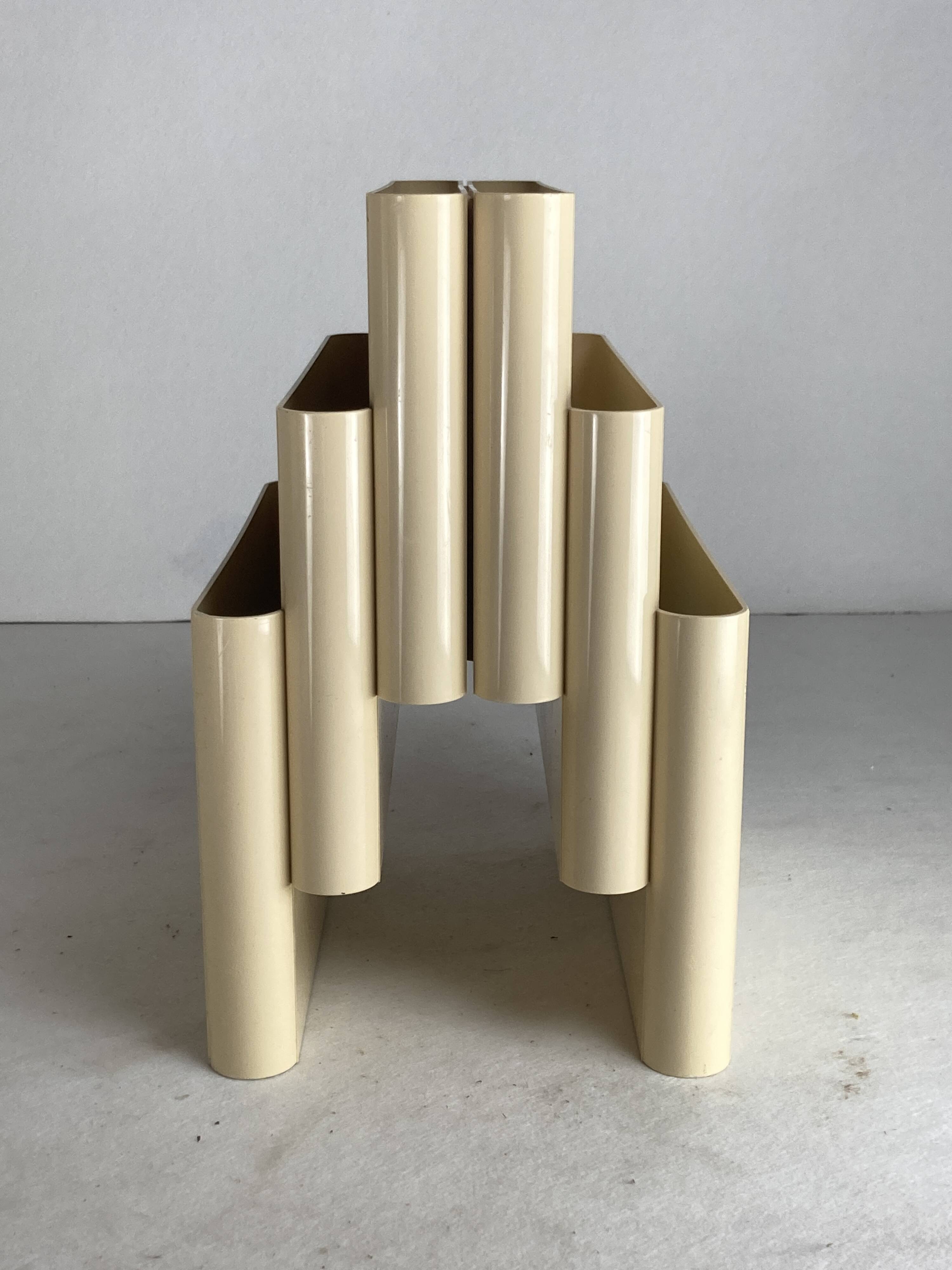 Porte-revues beige blanc cassé par Giotto Stoppino pour Kartell, Italie 1970