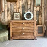 Walnut chest of drawers