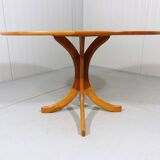 Table basse ou d'appoint ovale en frêne, Danemark