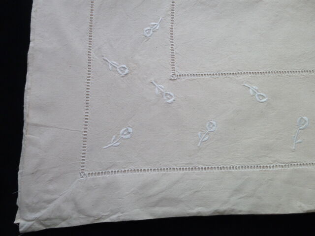 Drap ancien en métis  bis avec broderies et jours en retour 2.10 x 2.80 m