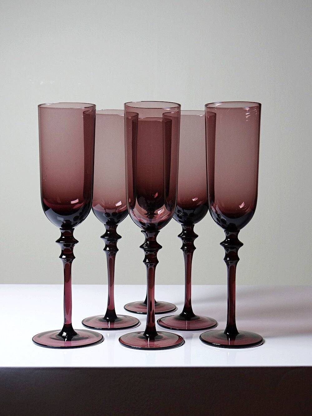 Set of 6 large vintage 70s-80s champagne flutes, violet blown glass
