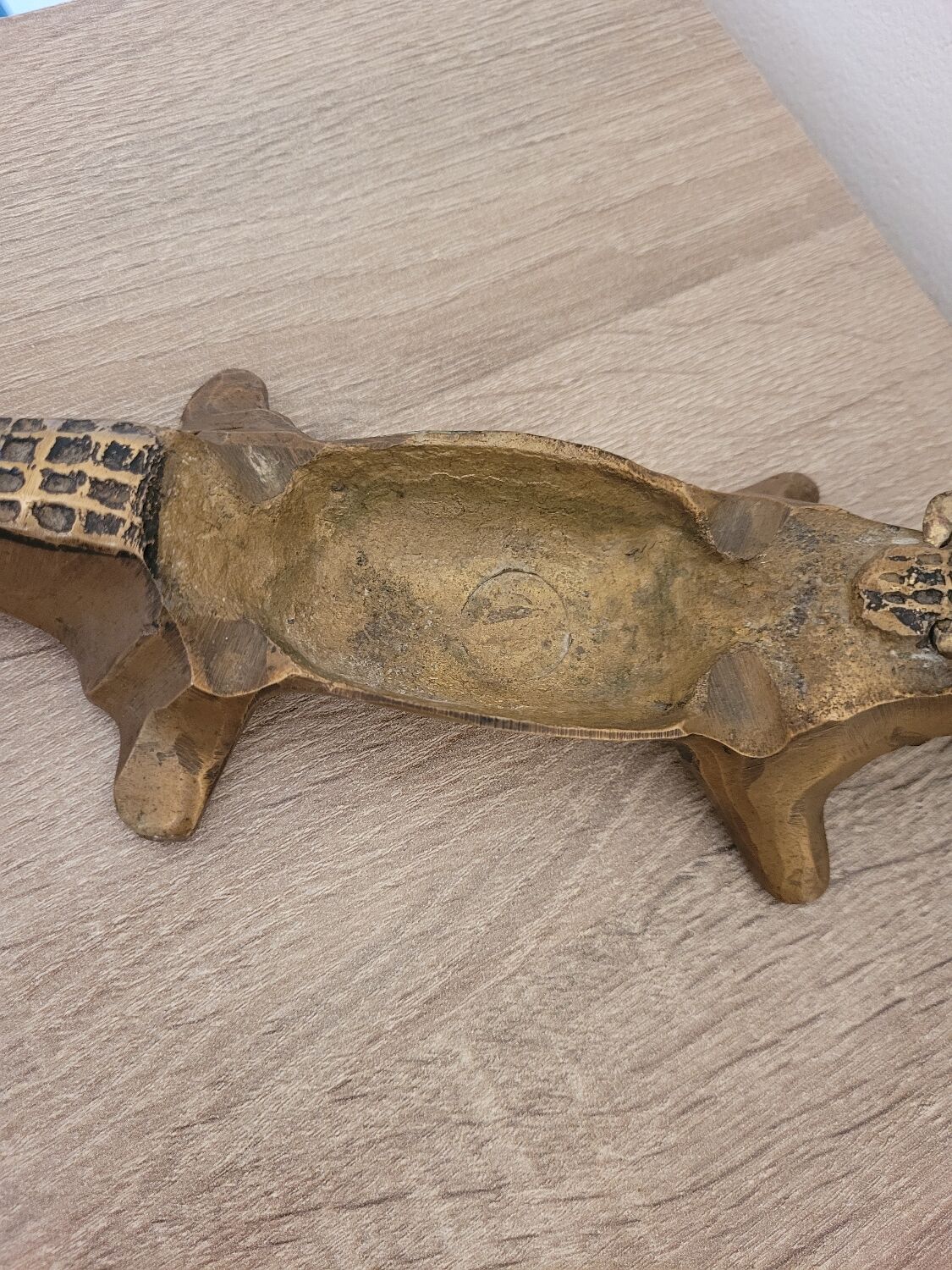 Crocodile en laiton
