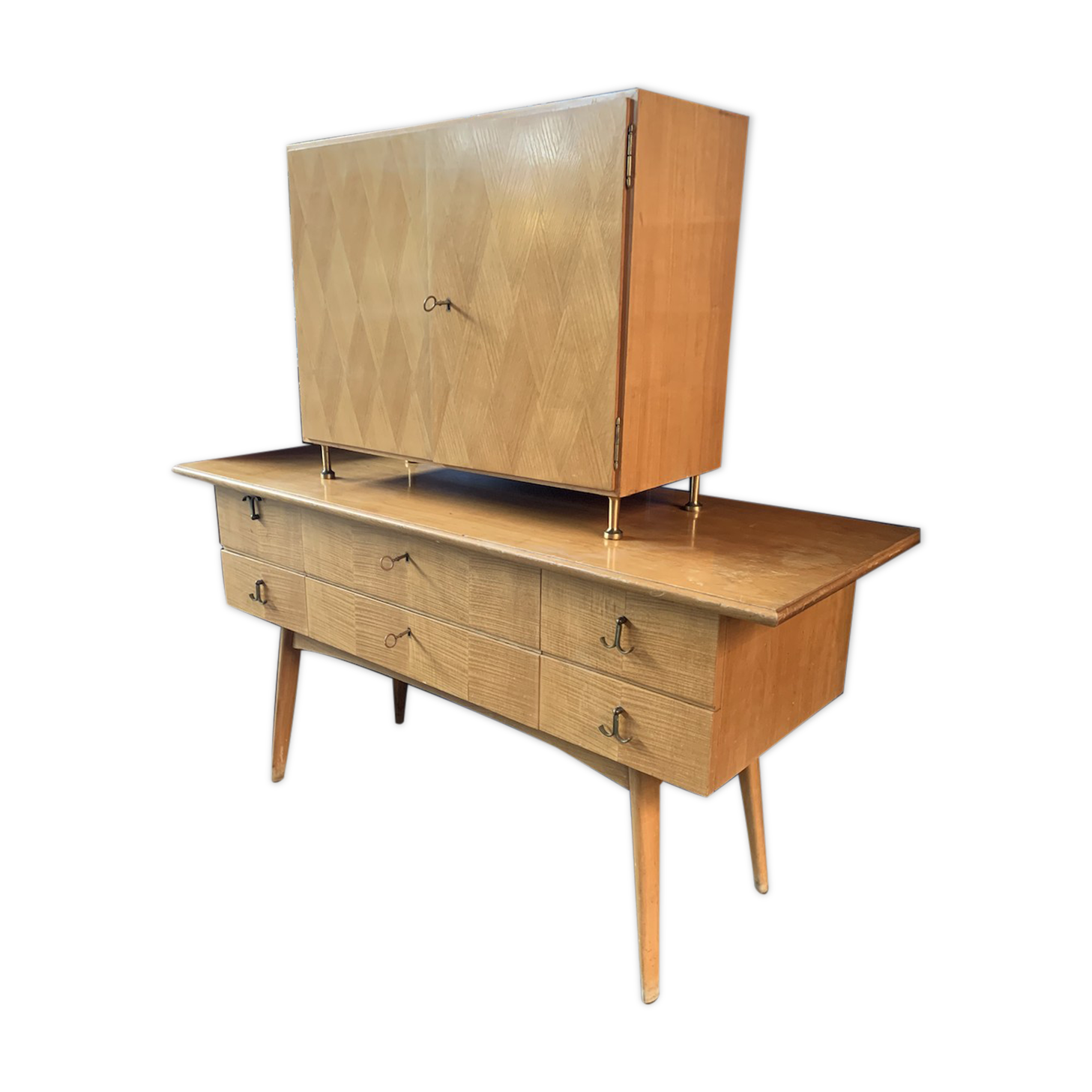 Furniture bar 2 body