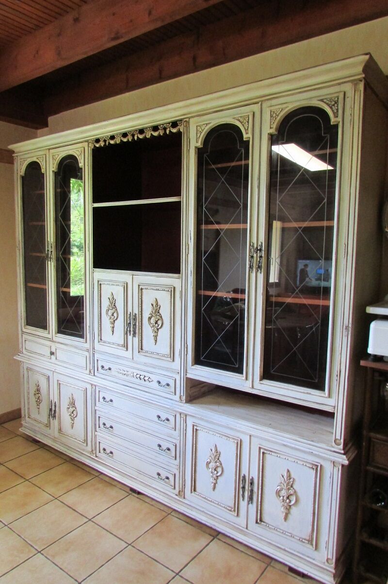 Bookcase rechampi off-white, Louis XVI style