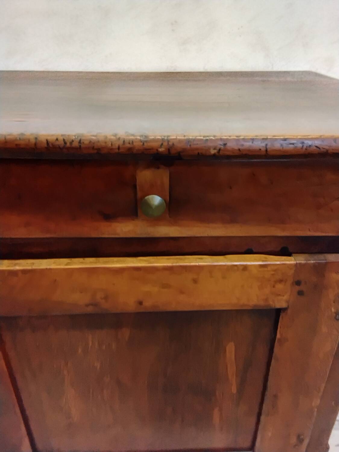 Meuble de métier,  ancien comptoir de mercerie