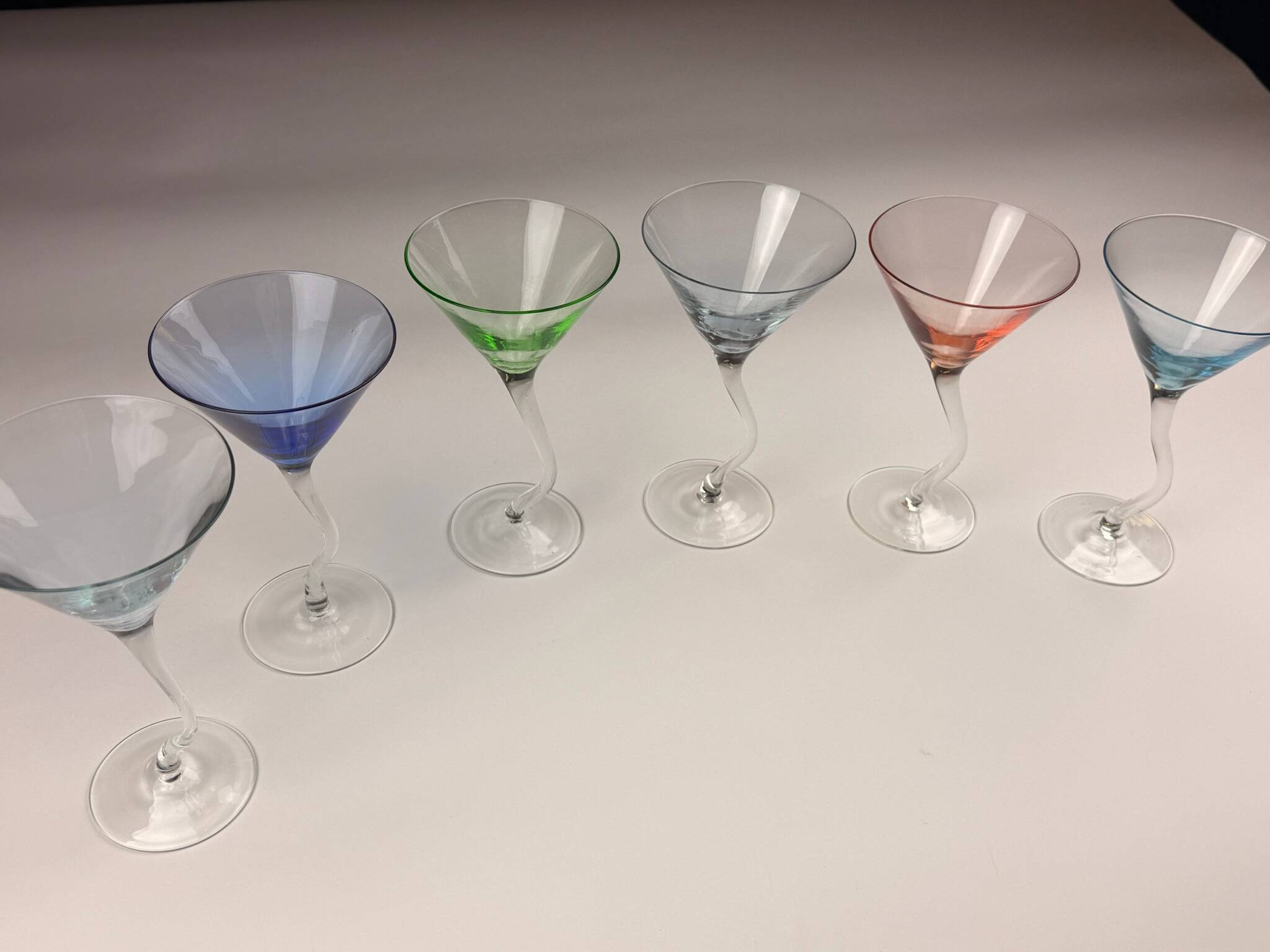 Verres à cocktail vintage à pied torsadé