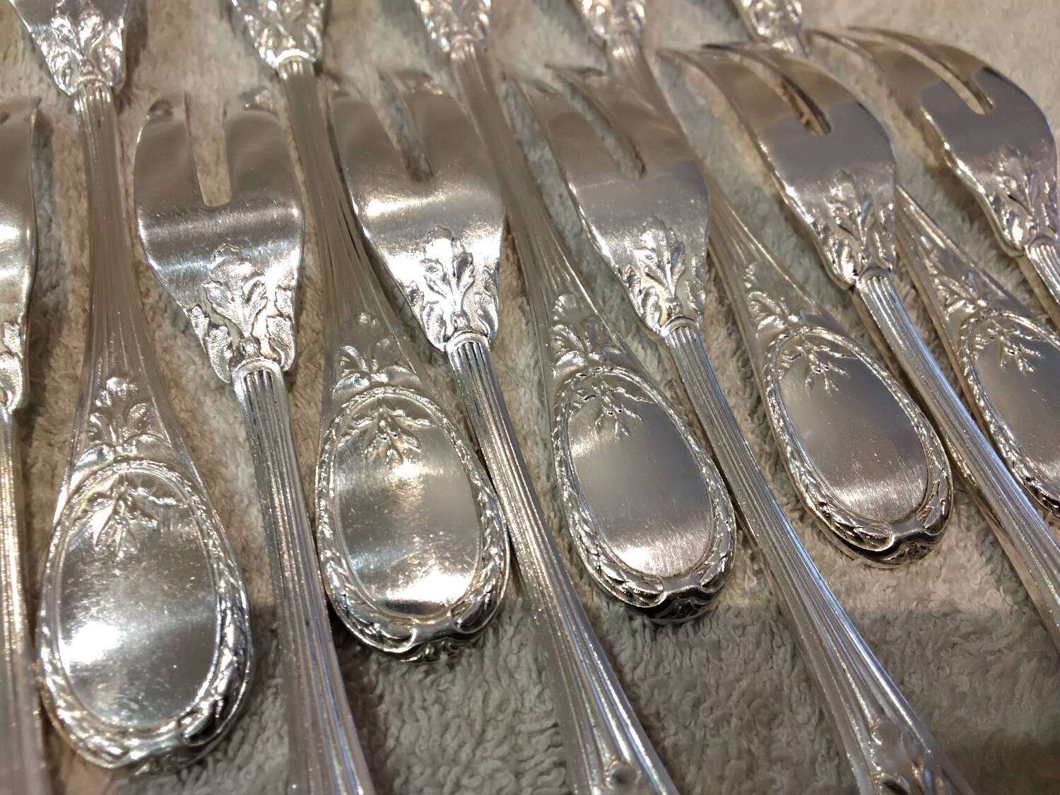 12 silver-plated cake forks with 2 prongs by Christofle Trianon LXVI