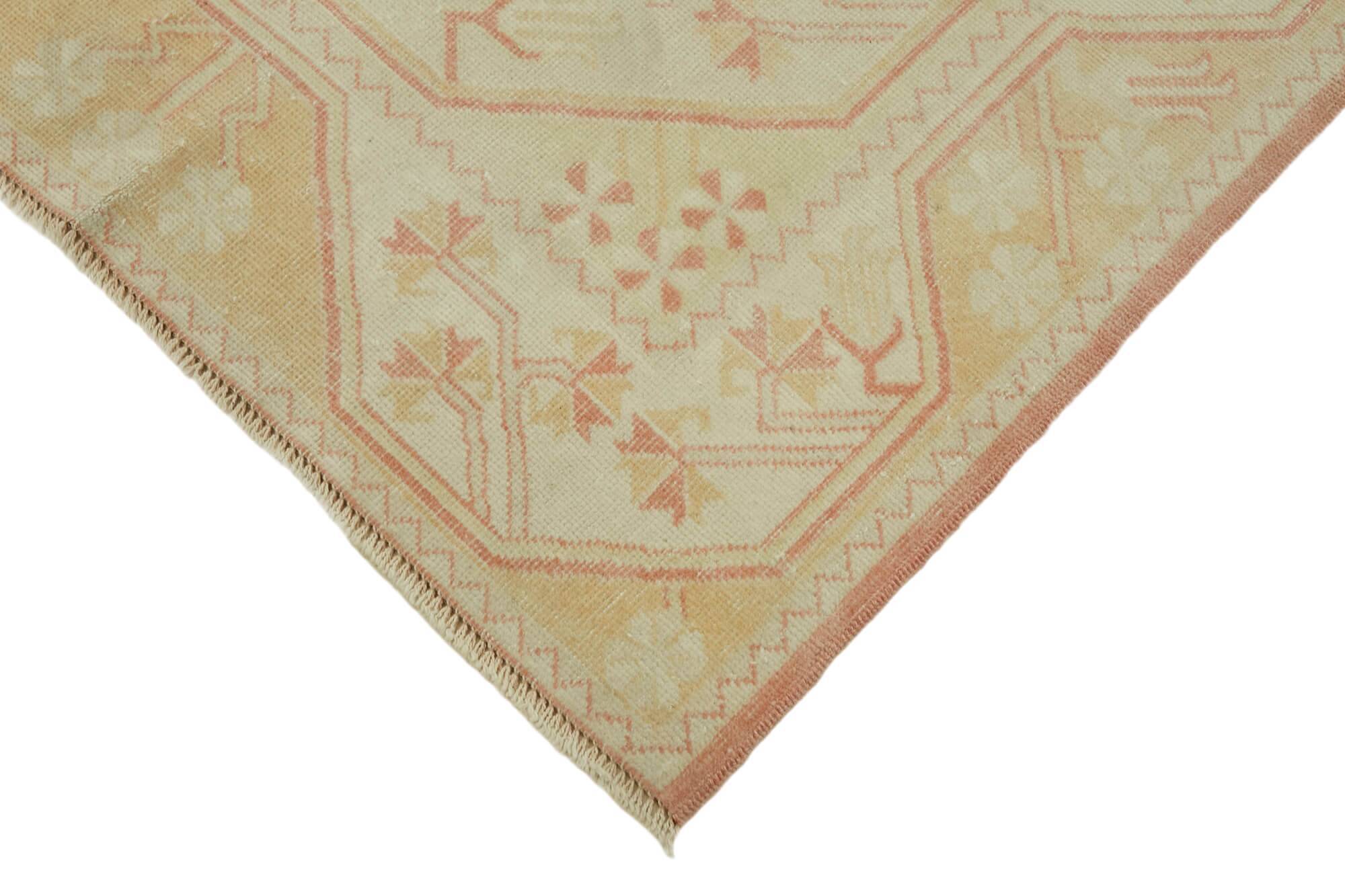 Turkish Vintage Anatolian Rug 116 cm x 212 cm