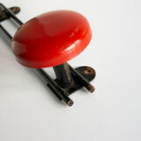 Black and red patère