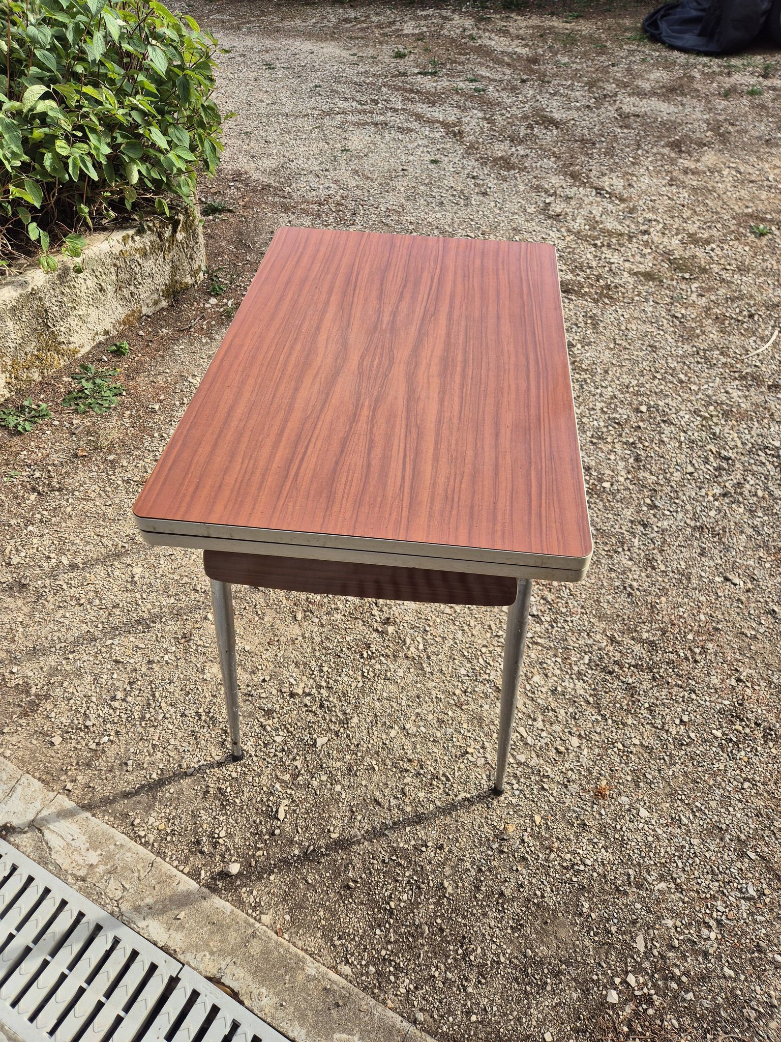 Formica table