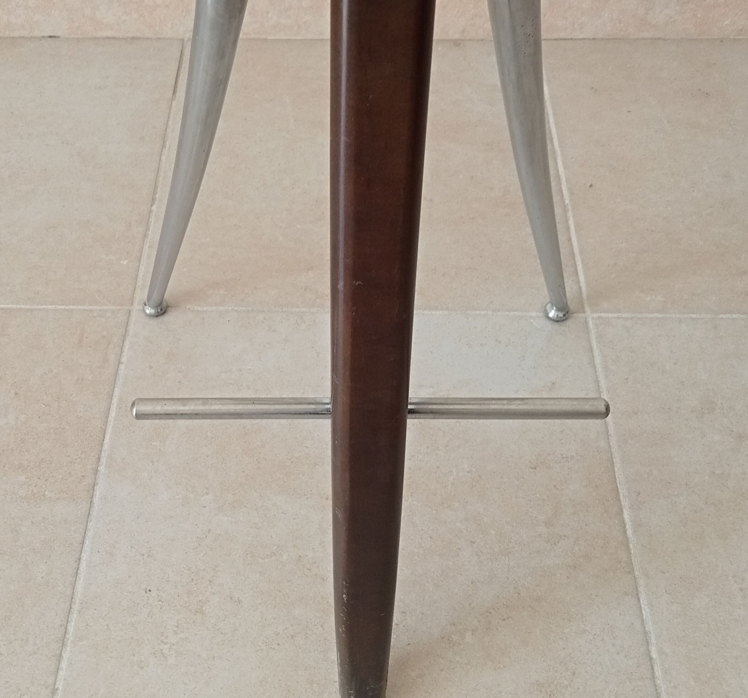 Vintage tripod top stool 60s/70s