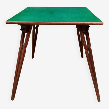 Game table folding legs