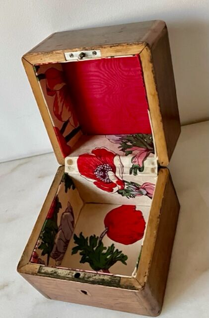 Boite à bijoux en bois de palissandre XIXème siècle